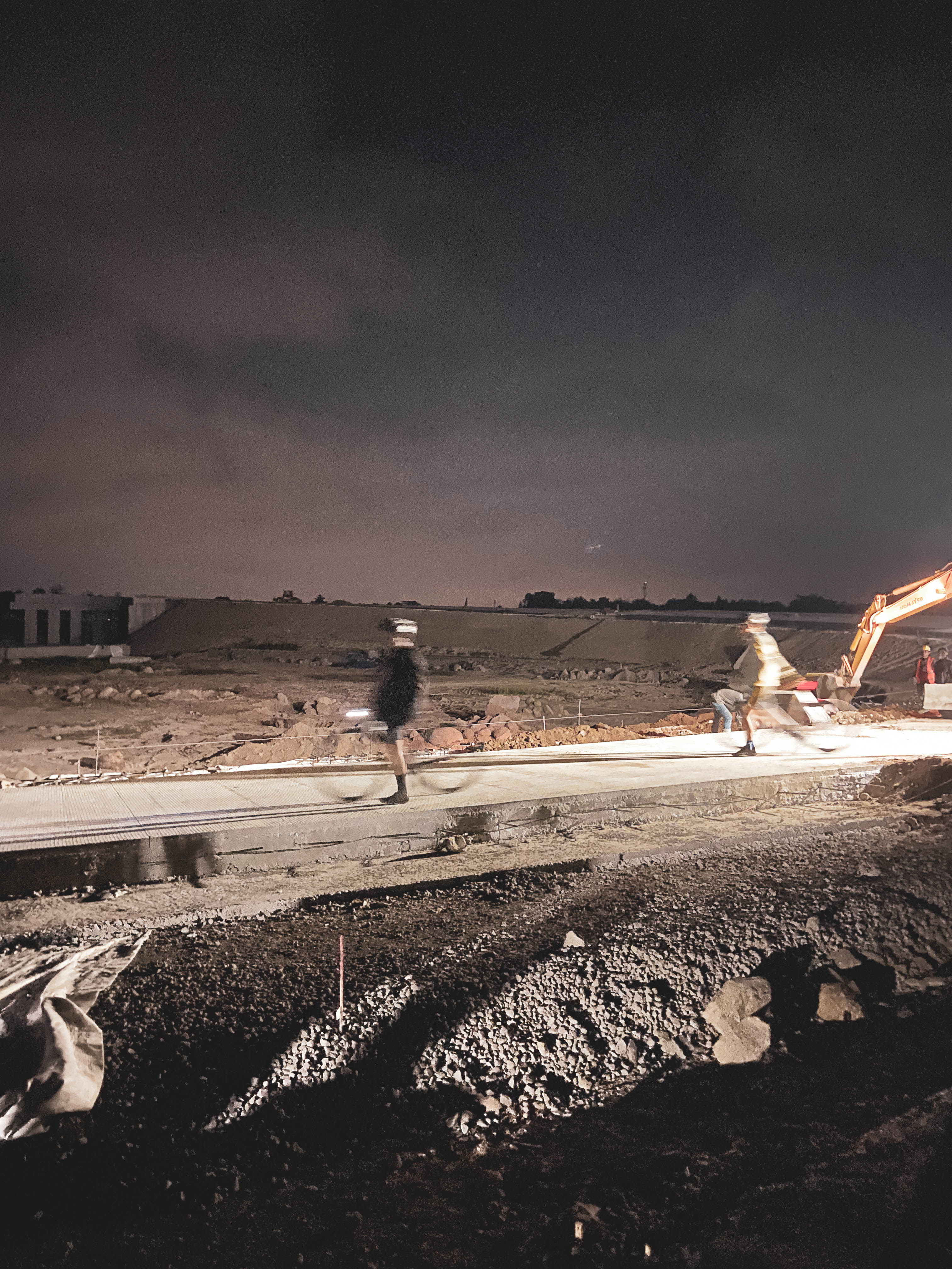 Alienride: A Story of Love, Insomnia, and Rain 